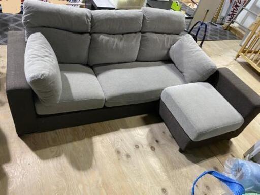 4人掛けカウチソファー キレイです