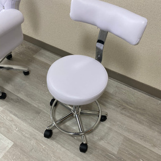 ネイルチェア　RAINE　もち 楽天市場】電動昇降 リクライニングチェア T01 オフホワイト ブラウン