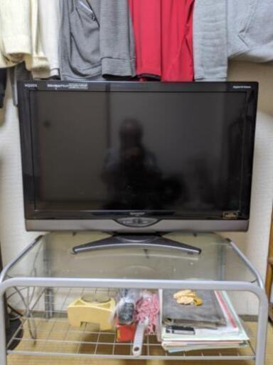 アクオス32型テレビです。