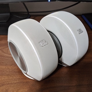 JBL Pebbles スピーカー（限定カラー）