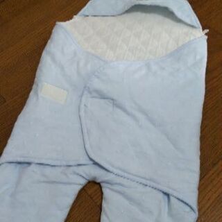 水色のおくるみの画像