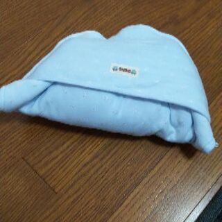 水色のおくるみの画像