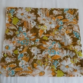 花柄スカーフ　【新品】の画像