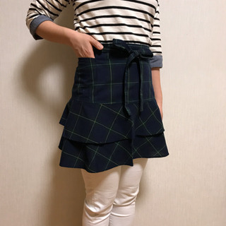 ★美品★フリル付きの可愛いエプロン