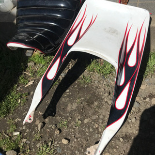 ゼファー400 テールカウルの画像