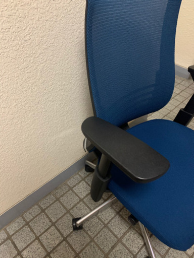 ベゼルチェア