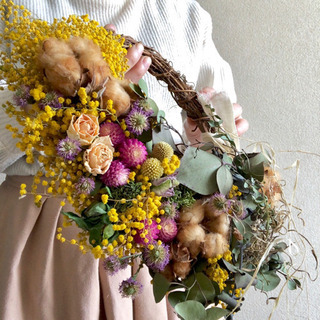 3月しか作れないリースミモザと花々のリースまたはリースブーケ