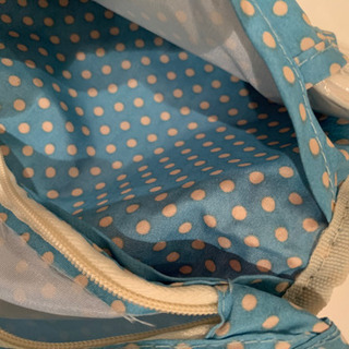 小物収納ポーチ　パスポートも入ります。の画像