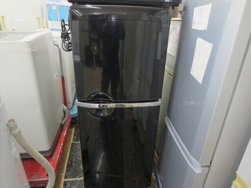 三菱冷蔵庫136L　MR-14J-ｂ　2005年製　ブラック