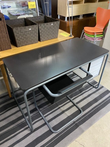 ドイツ製！良品計画　スチールパイプデスク&チェア セットでお得です！