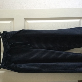 お値下げしました◆紺色ストライプパンツ、ウエストリボン付、use...