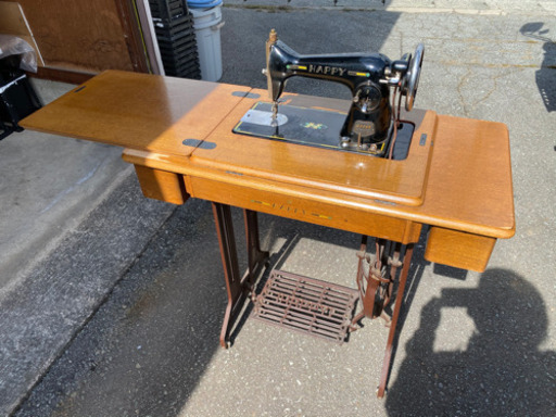 値下げ早い者勝ち！脚付＊ミシン＊美品