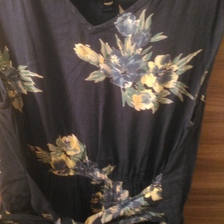 ｒ・ｐ・ｓ花柄紺色ワンピース　Mサイズ　着用感少の画像