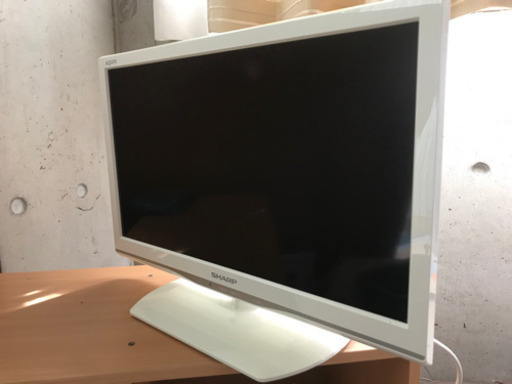 AQUOS 19インチ液晶カラーテレビ