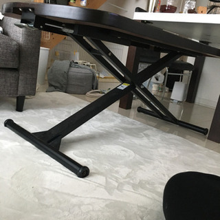 昇降型テーブルの画像