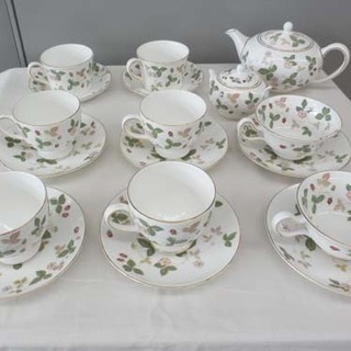 洋食器 ウェッジウッド ワイルドストロベリー ティーカップ＆ソーサー8