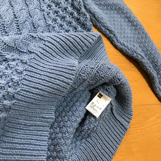 ケーブルニット セーターの画像