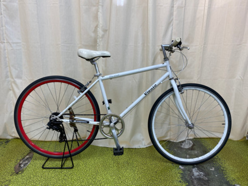 700cクロスバイク　6段変速