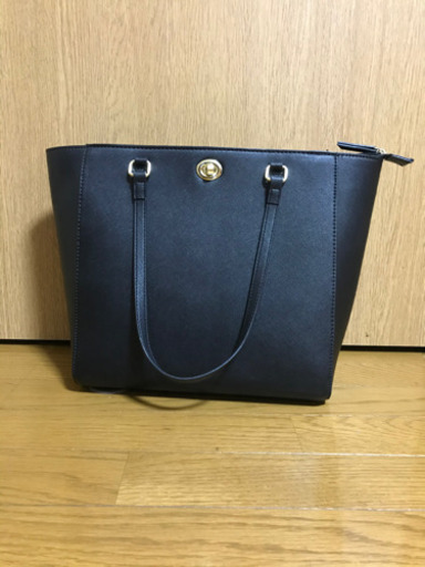 【美品】ショルダーバッグ黒　レディース