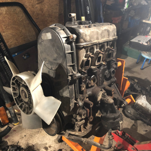 JA11 ジムニー　F6A エンジン本体