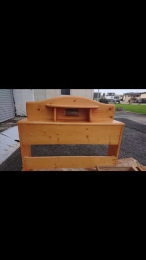 ベッドフレーム未使用品 7500に値下げ