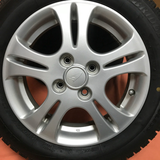 値下げ‼️135-2ブリヂストンVRX155/65R14ダイハツ純正アルミホイール付4本セット14×4.5J +45 2019年製造バリ山イボありBRIDGESTONEスタッドレス