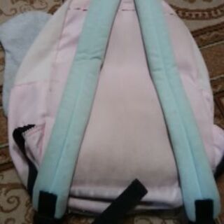 ダンボ耳のあるリュックの画像