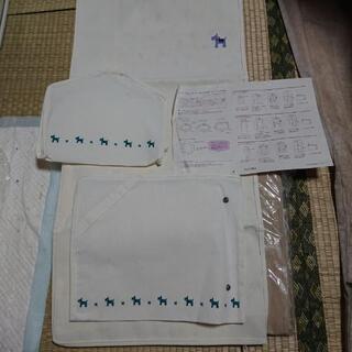  旅行用洋服ハンガー   フェリシモ ミニポーチがハンガーに ち...