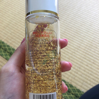 純金箔入り化粧水の画像