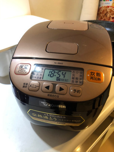 【受け渡し予定者確定中】炊飯器　象印
