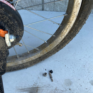 折り畳み自転車の画像