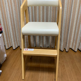 ベビーチェアー（ほぼ新品）
