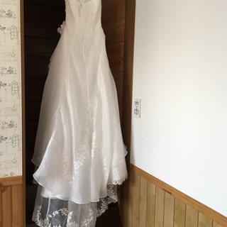 中古ウエディングドレスの画像
