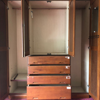 ”引き取り限定”でクローゼットを0円にて！