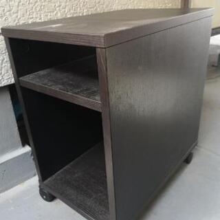 サイドテーブルの画像