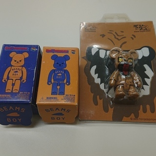 ビームス限定ベアブリック+オマケ