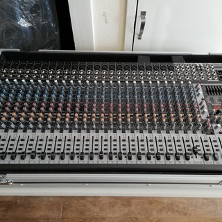ベリンガー　アナログ卓　EURODESK　SX3242FX