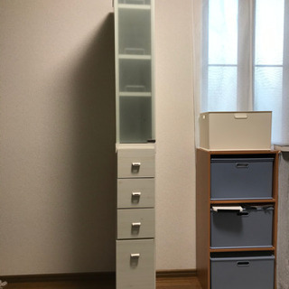 隙間収納 ２０㎝✖️180㎝　1番下はキャスター付きでペットボト...