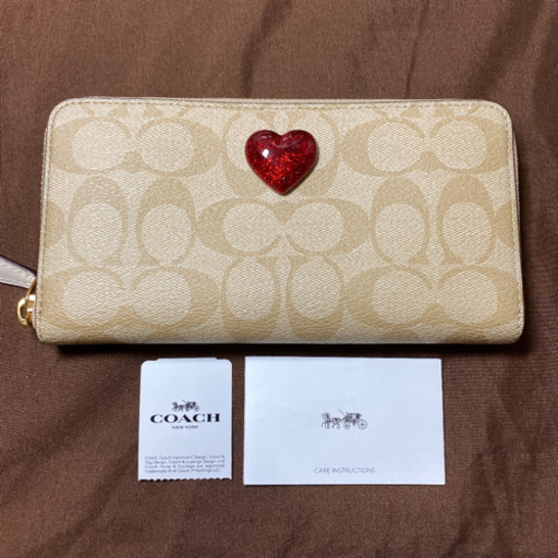 新品　コーチ　coach  2020限定❤︎マーク　長財布