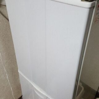 冷蔵庫の画像