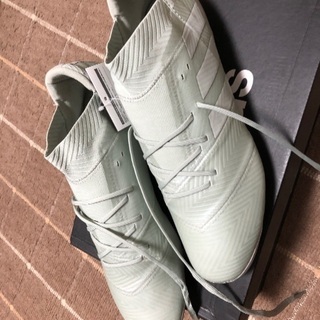 ★新品未使用★[サイズ]27.5㎝[商品名]adidas ネメシ...