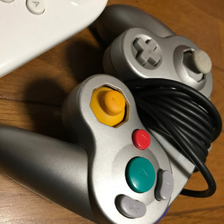 【値下げしました！】WiiUセット(スマブラ、スプラトゥーン付き) これだけで遊べます！の画像