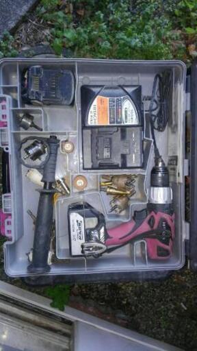 少しですが値下げしました日立工機　振動ドリル(18v)