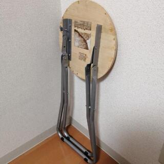 引渡決定済　折り畳み椅子の画像