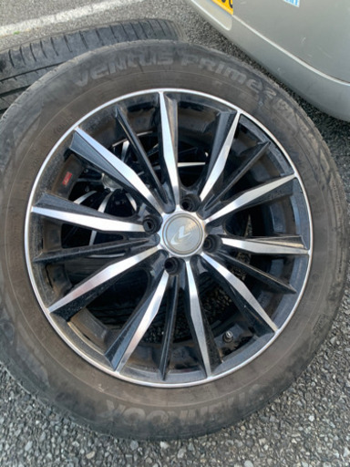 タイヤ付きホイル