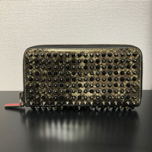 クリスチャンルブタン　長財布