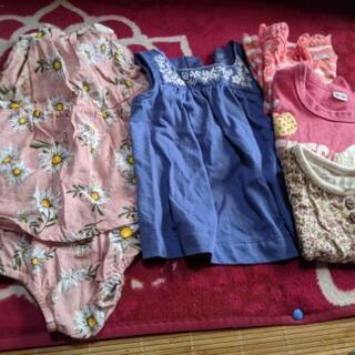 赤ちゃん服の画像