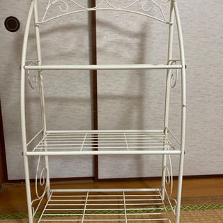 飾り棚、観葉植物置く棚
