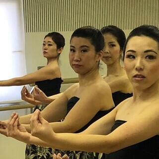 本気で楽しむフラ教室の画像