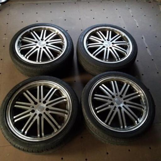 18インチ　タイヤ&ホイール